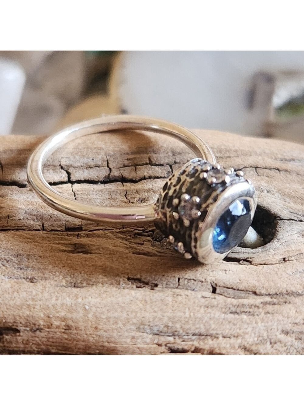 GRACE & HEART .925 SILVER BLUE SWAROVSKI CRYSTAL RING SIZE 6